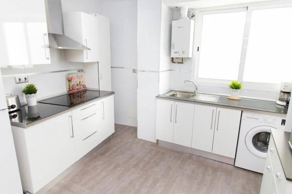 Piso Junto A La Catedral, 4-5 Personas Málaga Exterior foto